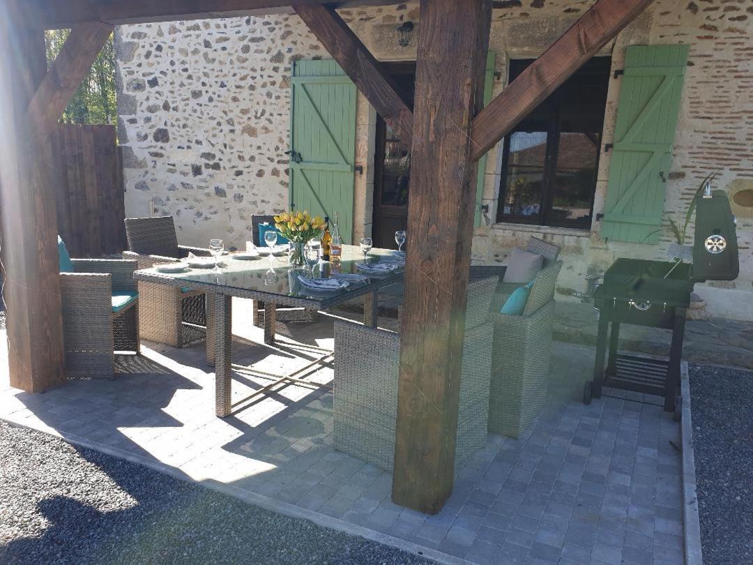 La Maison Du Lac Lavaud Saint-Quentin-sur-Charente 外观 照片