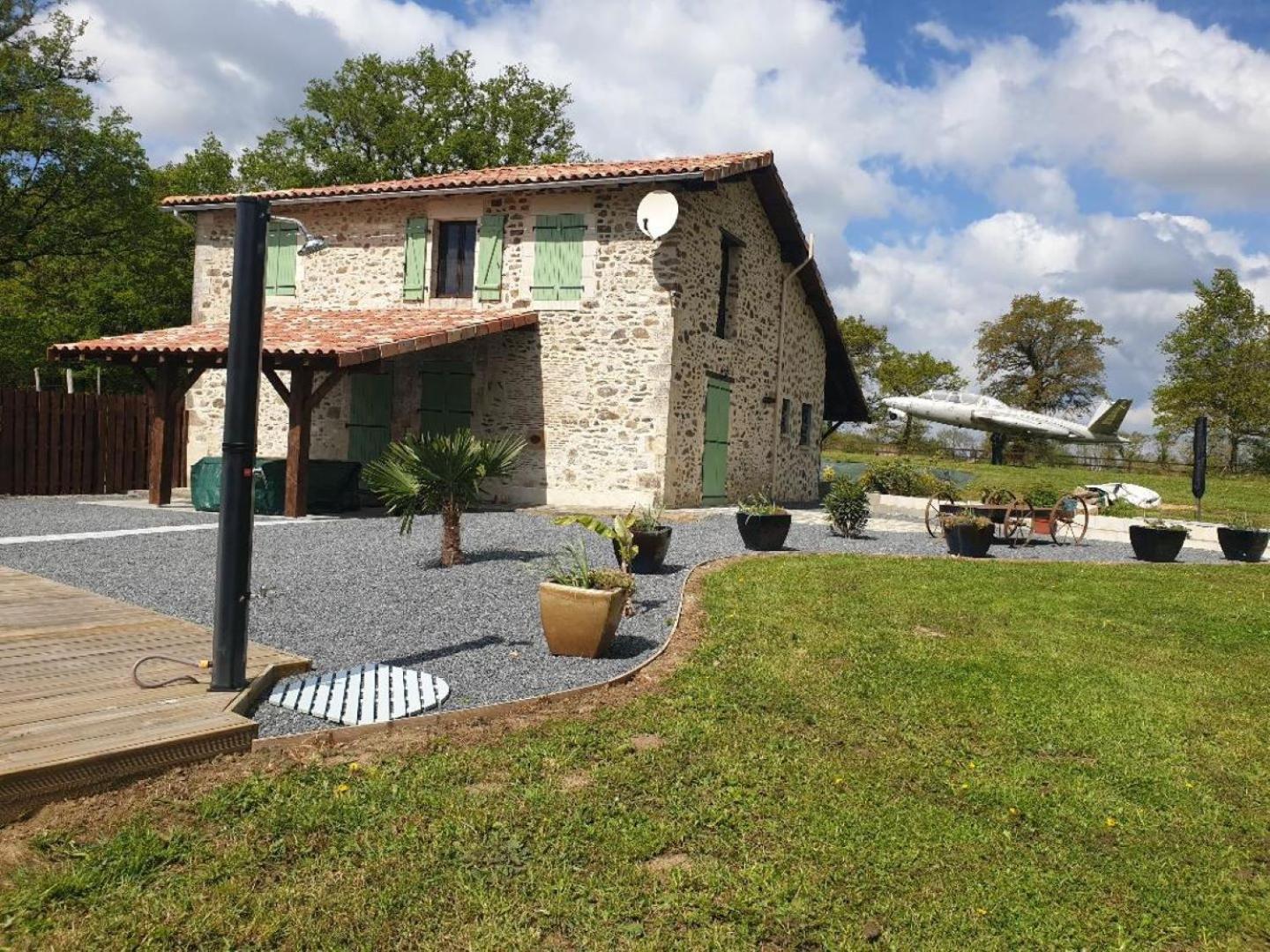 La Maison Du Lac Lavaud Saint-Quentin-sur-Charente 外观 照片