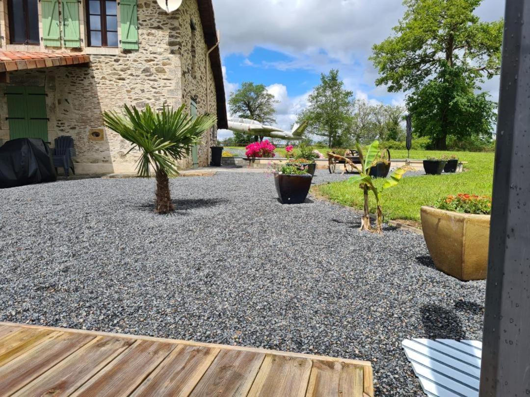 La Maison Du Lac Lavaud Saint-Quentin-sur-Charente 外观 照片